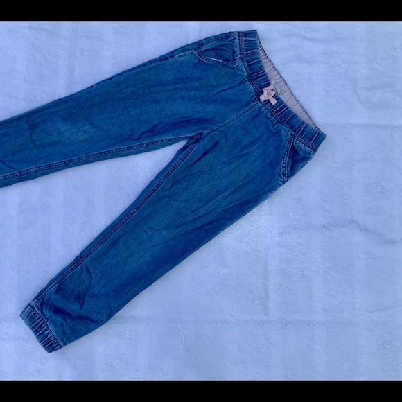 Really cute outfit Zara bodysuit and H&M jeans! - Picture 4 of 4